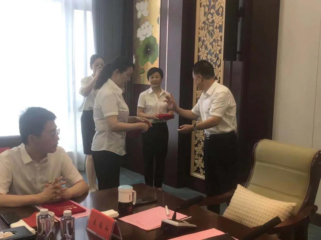 OG���ˡ��ٷ�(�й�)���޹�˾